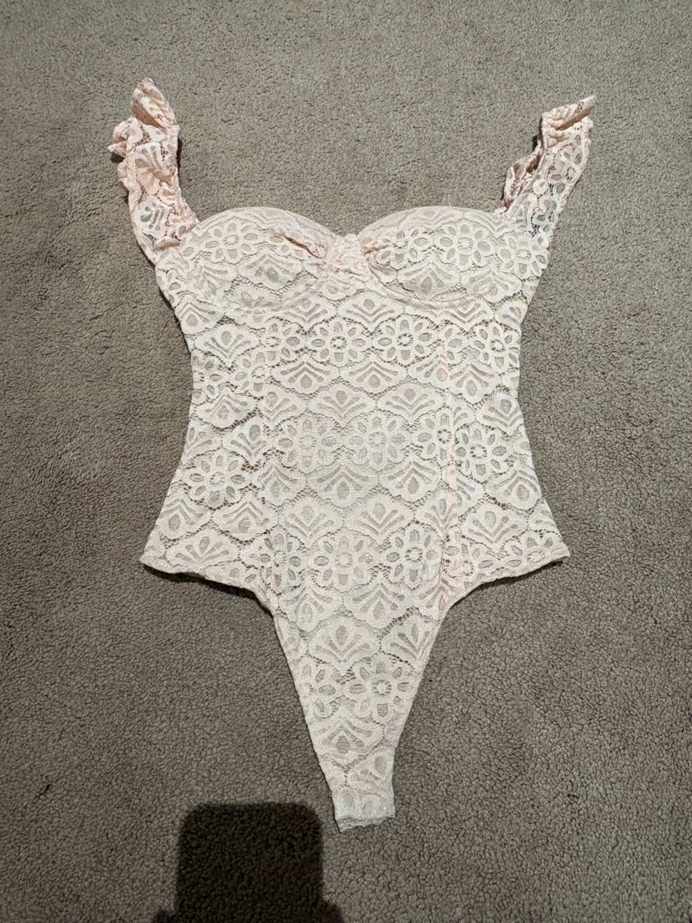 Honey Punch Lace Bodysuit in Light Pink size small
